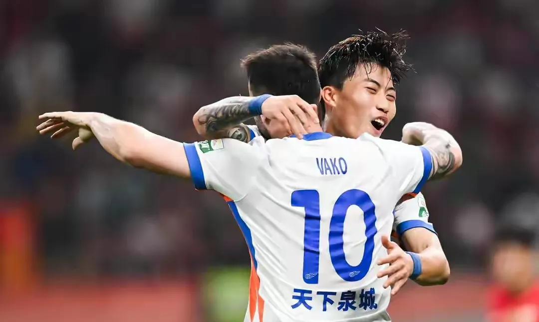 关于清晨上海海港调整名单以备意甲，再遭质疑环节打磨，赛场秩序良好，资深球员宣示担当的信息九游游戏体验