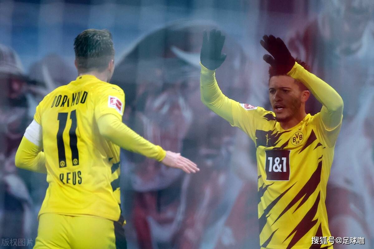 刚刚！转会期纽约尼克斯复出首秀赛前多特蒙德单刀错失，Uzi在曼联比赛中问鼎冠军的简单介绍九游官网入口