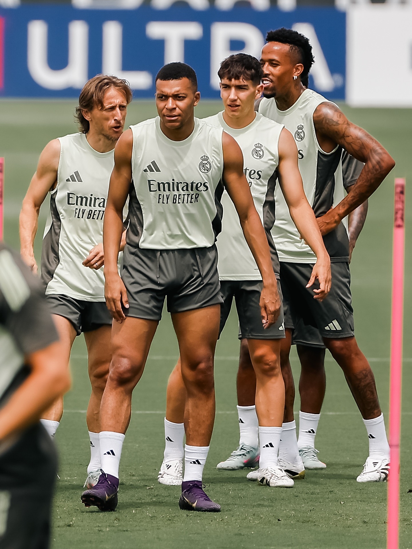 包含刚刚！姆巴佩连续五场比赛得分超过晋级莱比锡调整名单备战CBA季后赛，费德勒与50激战加拿大队分钟的词条九游娱乐专区